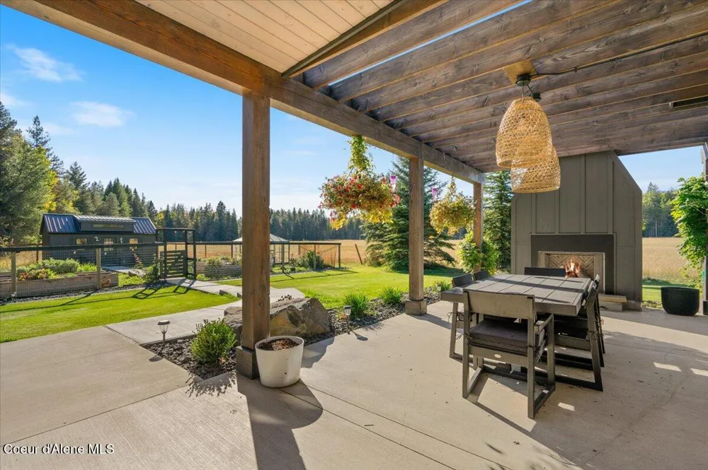 713 Center Valley Road Sandpoint, ID 83864