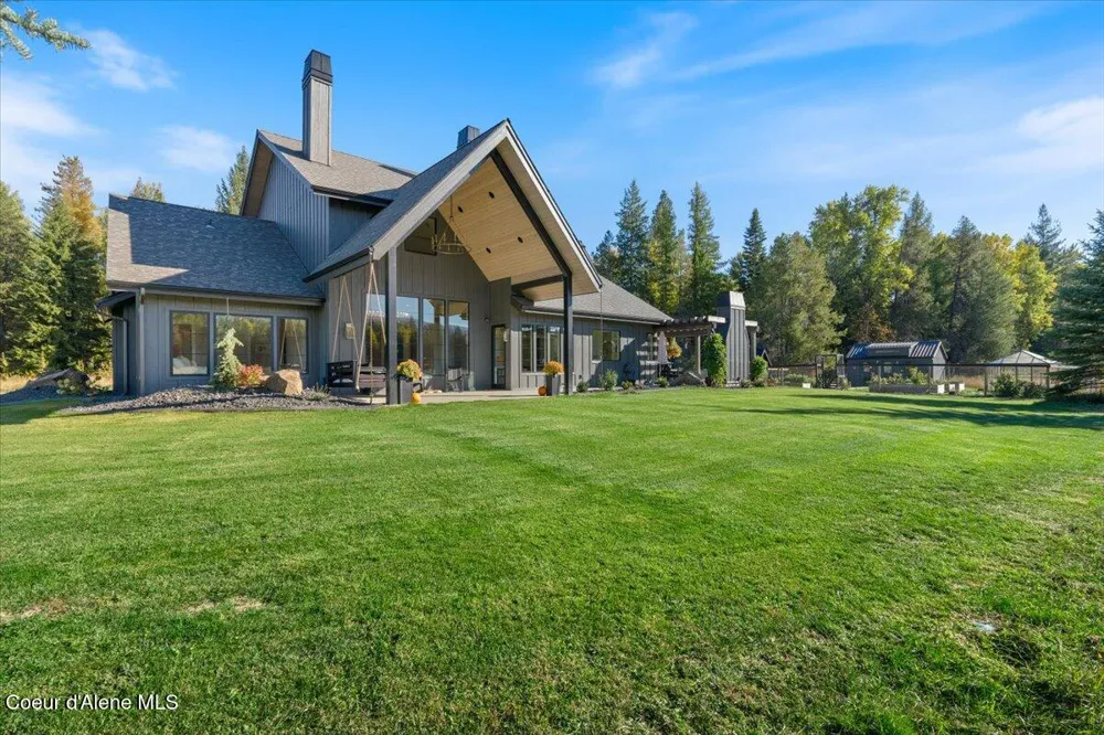 713 Center Valley Road Sandpoint, ID 83864