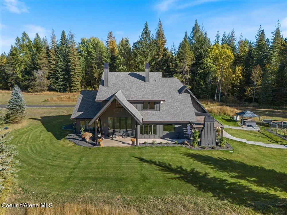 713 Center Valley Road Sandpoint, ID 83864