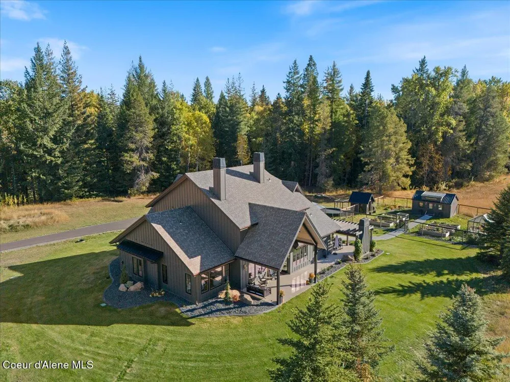 713 Center Valley Road Sandpoint, ID 83864