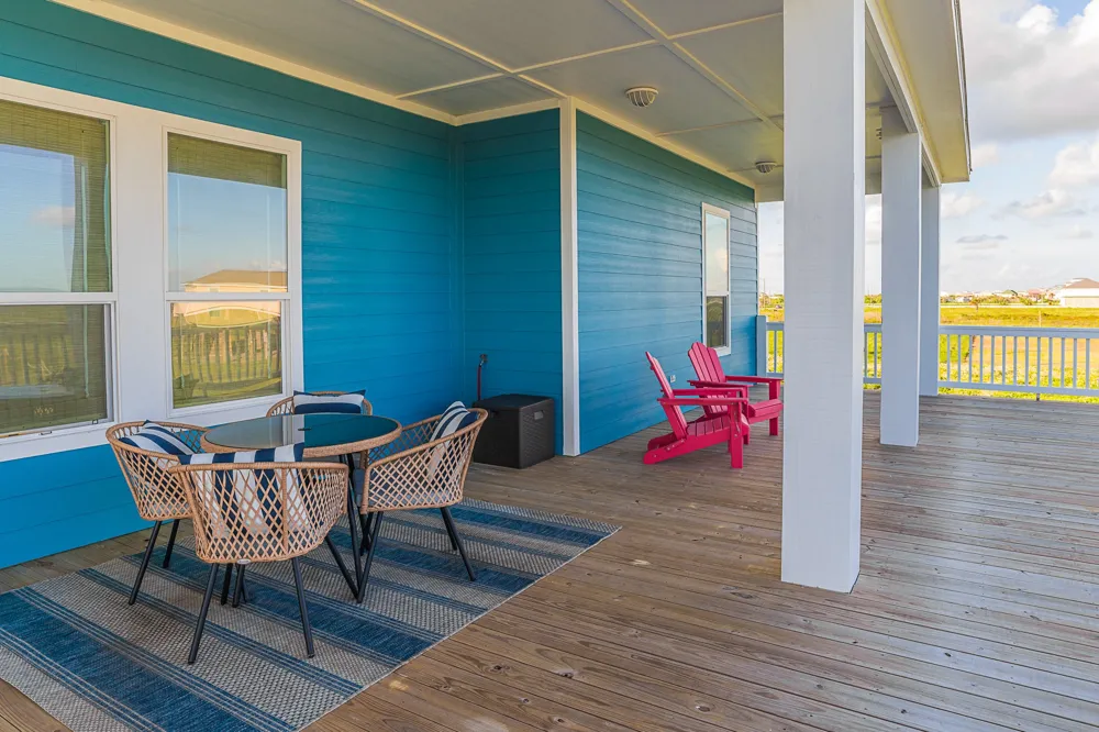 512 Caplen Shores Circle Port Bolivar, TX 77617