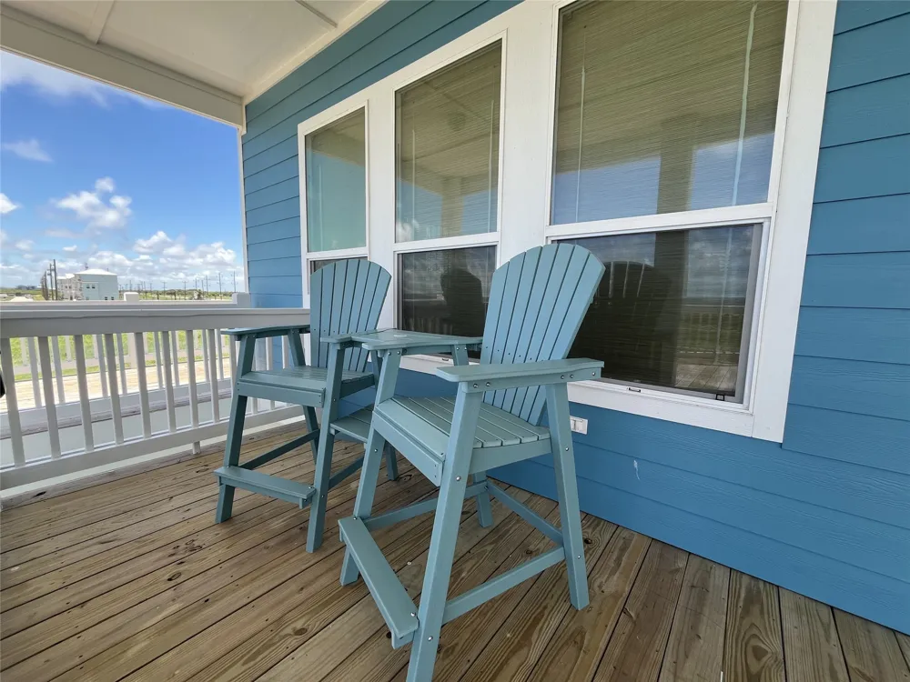 512 Caplen Shores Circle Port Bolivar, TX 77617