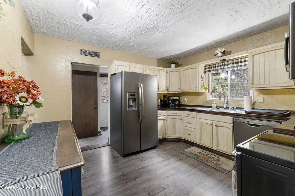 457 E Market Avenue Kellogg, ID 83837
