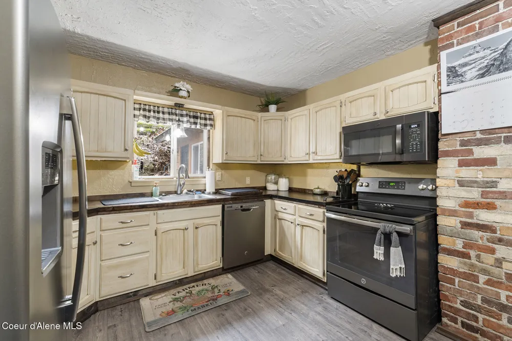 457 E Market Avenue Kellogg, ID 83837
