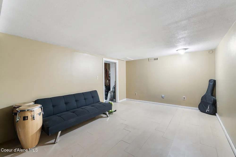 457 E Market Avenue Kellogg, ID 83837