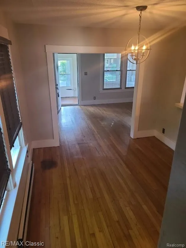 300 BAKER STREET Royal Oak City, MI 48067