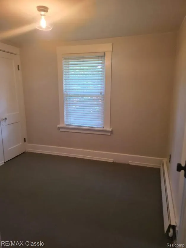 300 BAKER STREET Royal Oak City, MI 48067