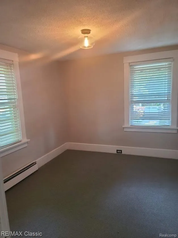 300 BAKER STREET Royal Oak City, MI 48067