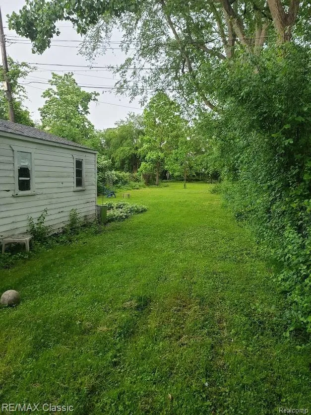 304 BAKER STREET Royal Oak City, MI 48067