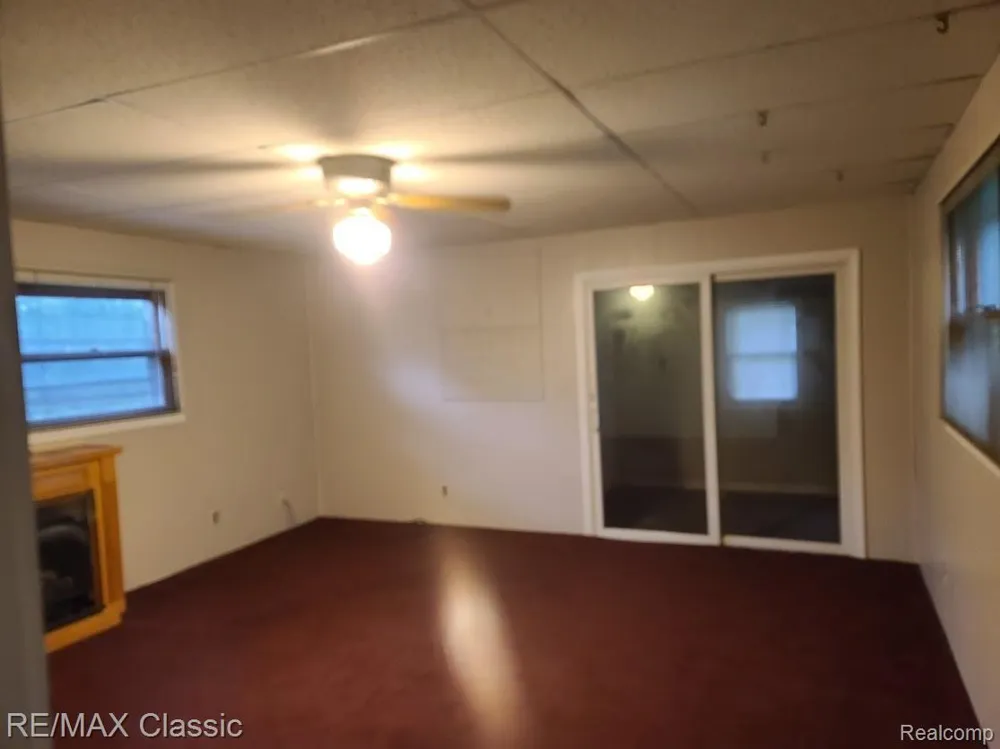 304 BAKER STREET Royal Oak City, MI 48067