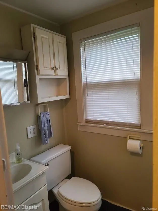 304 BAKER STREET Royal Oak City, MI 48067
