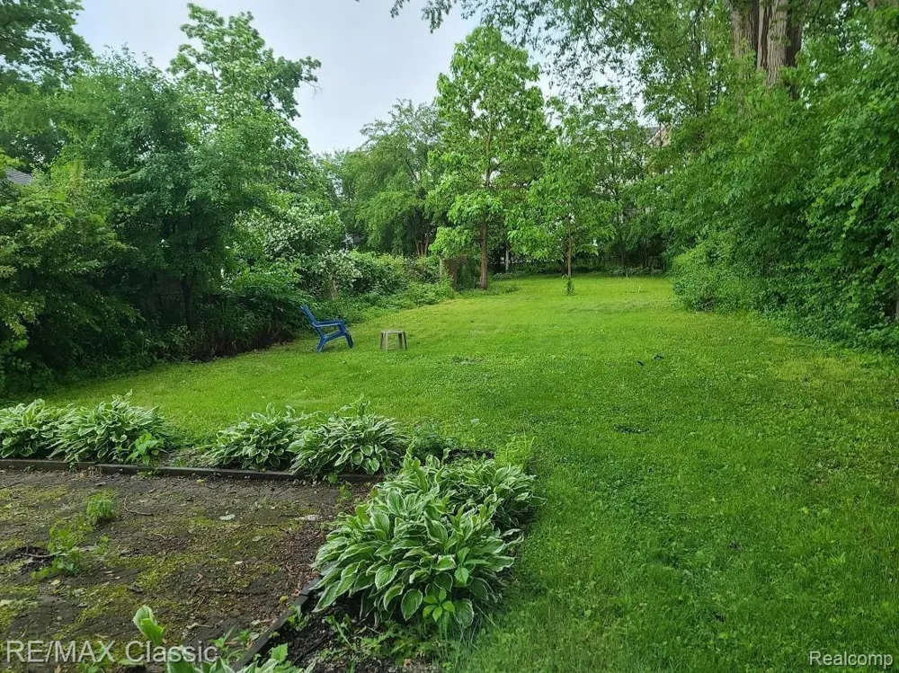 304 BAKER STREET Royal Oak City, MI 48067