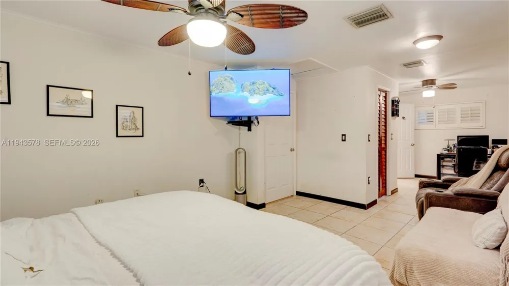 150 Azalea St. Plantation Key, FL 33070