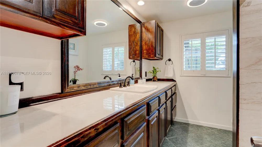 150 Azalea St. Plantation Key, FL 33070