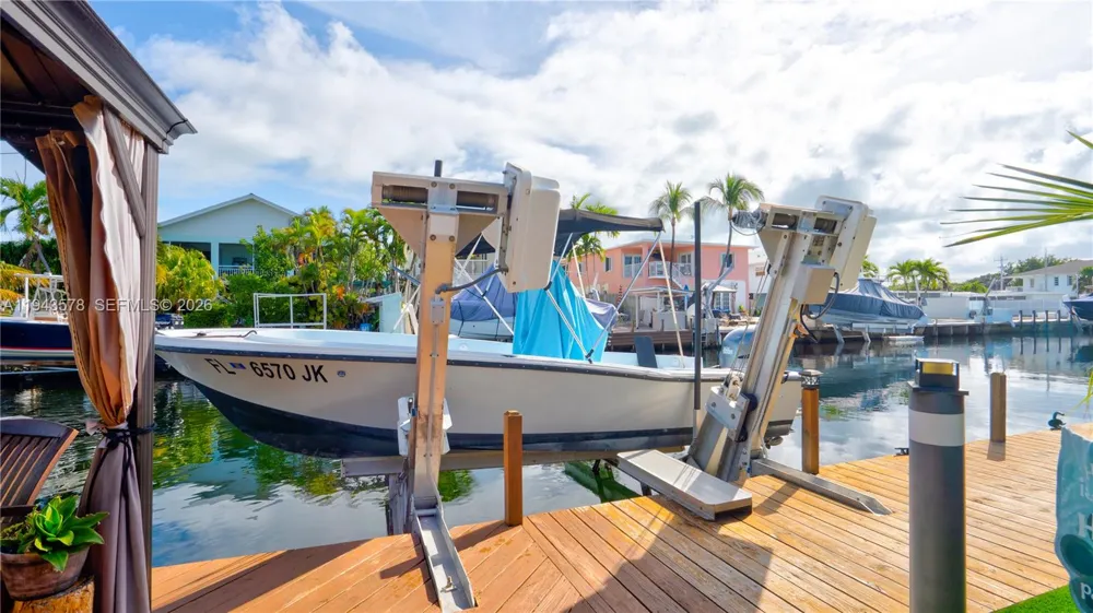 150 Azalea St. Plantation Key, FL 33070