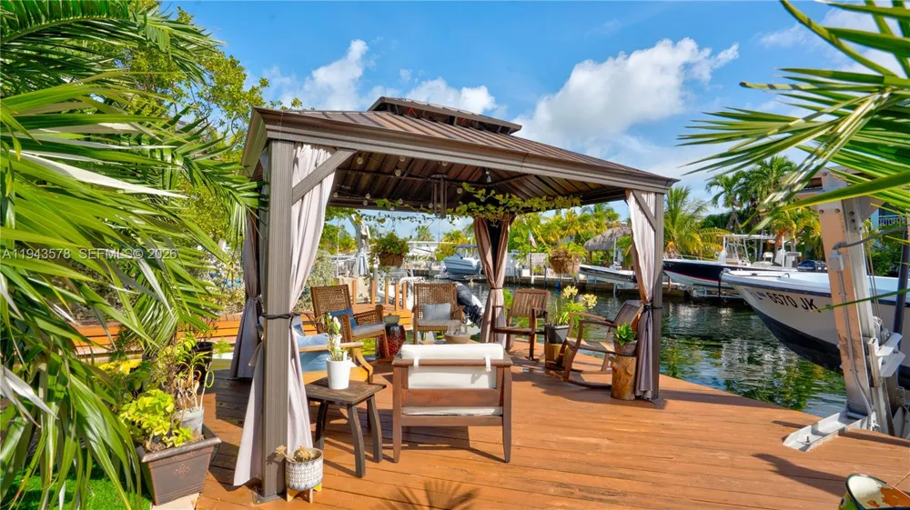 150 Azalea St. Plantation Key, FL 33070