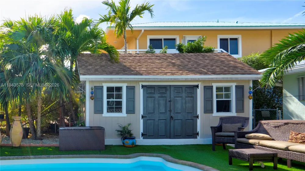 150 Azalea St. Plantation Key, FL 33070