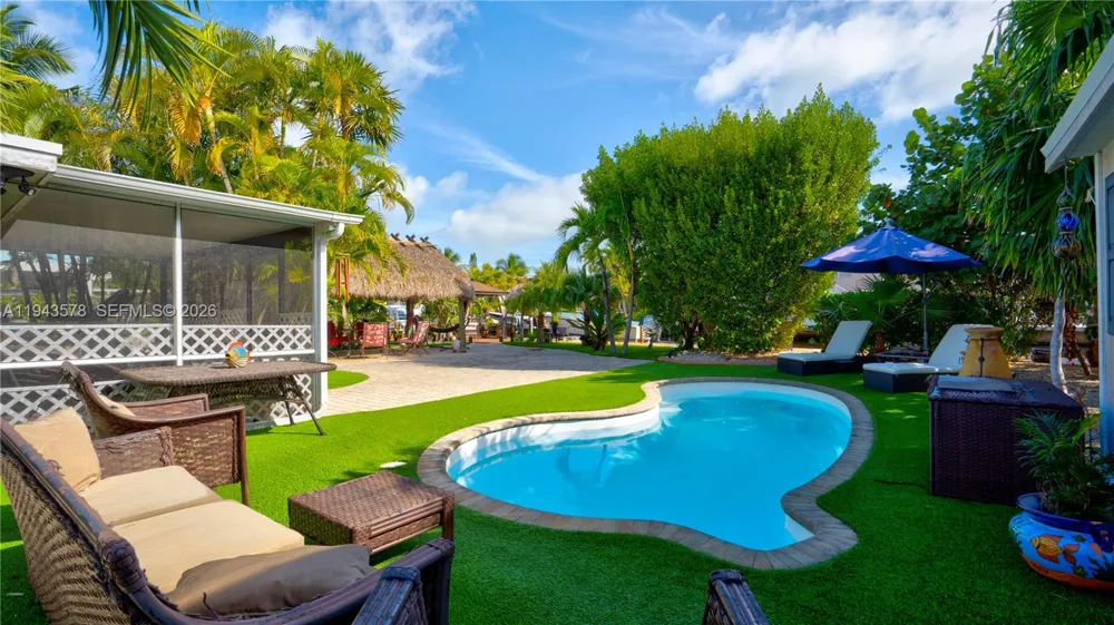 150 Azalea St. Plantation Key, FL 33070
