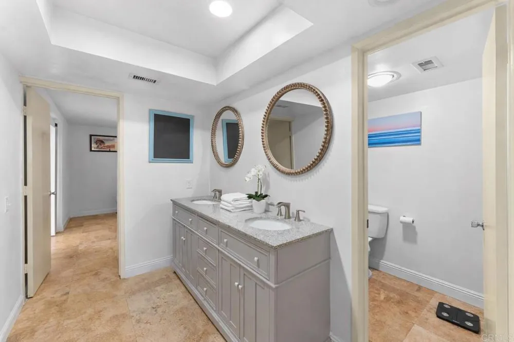 32 Via Casitas Bonsall, CA 92003