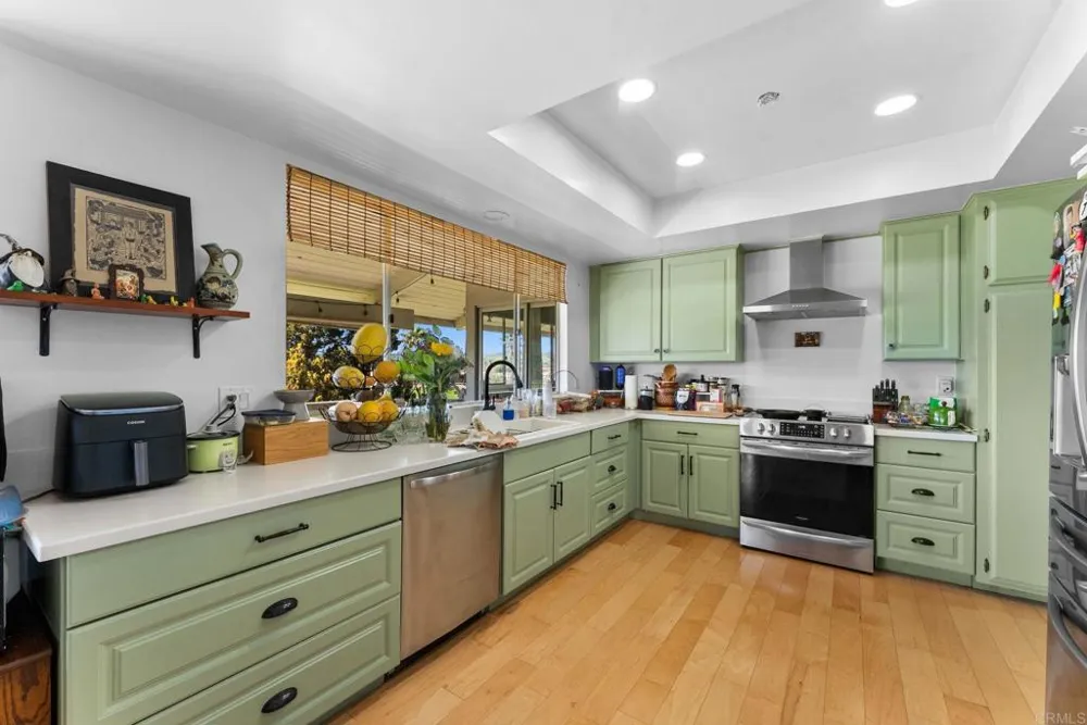 32 Via Casitas Bonsall, CA 92003