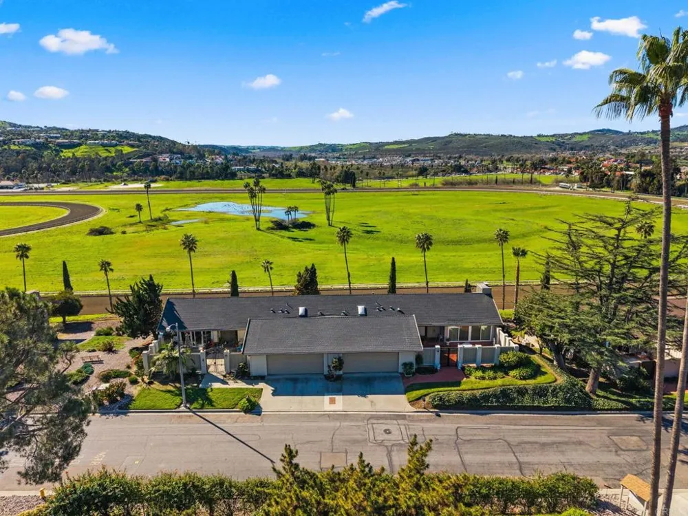 32 Via Casitas Bonsall, CA 92003