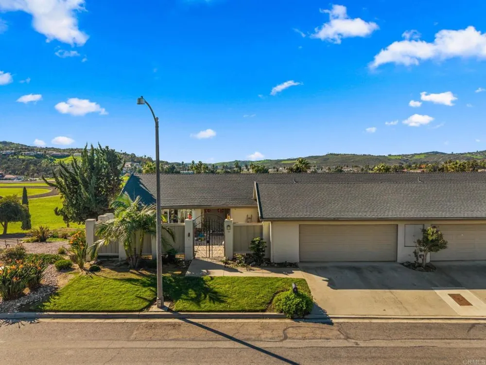32 Via Casitas Bonsall, CA 92003