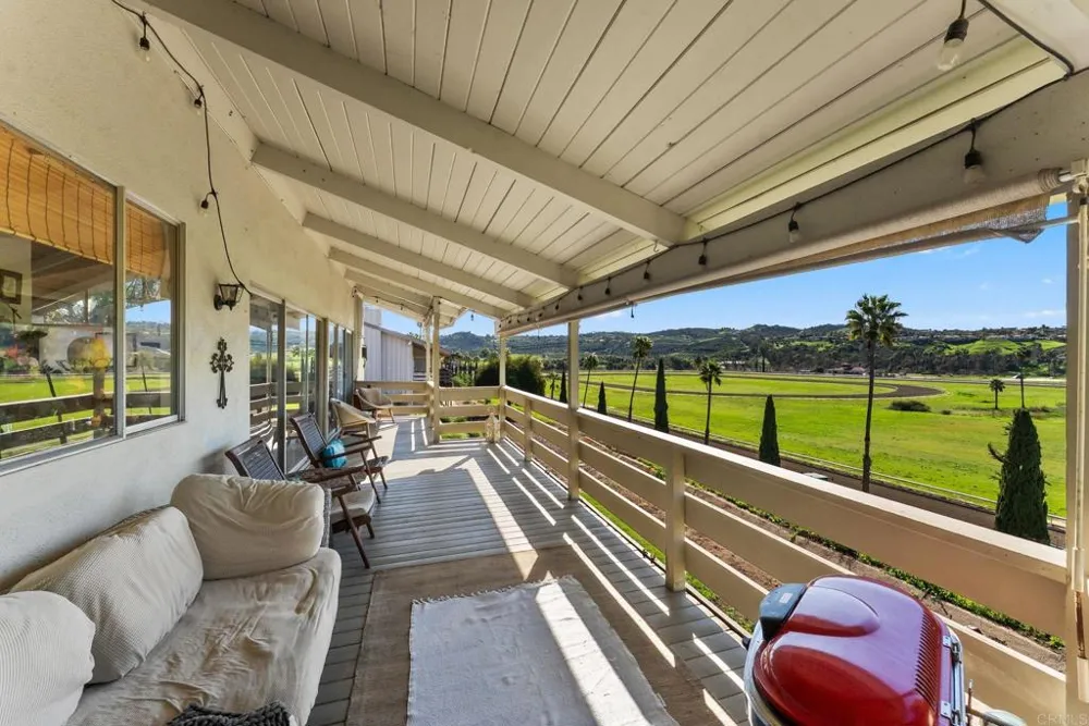 32 Via Casitas Bonsall, CA 92003