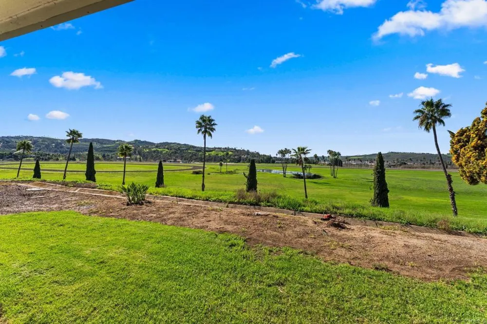 32 Via Casitas Bonsall, CA 92003