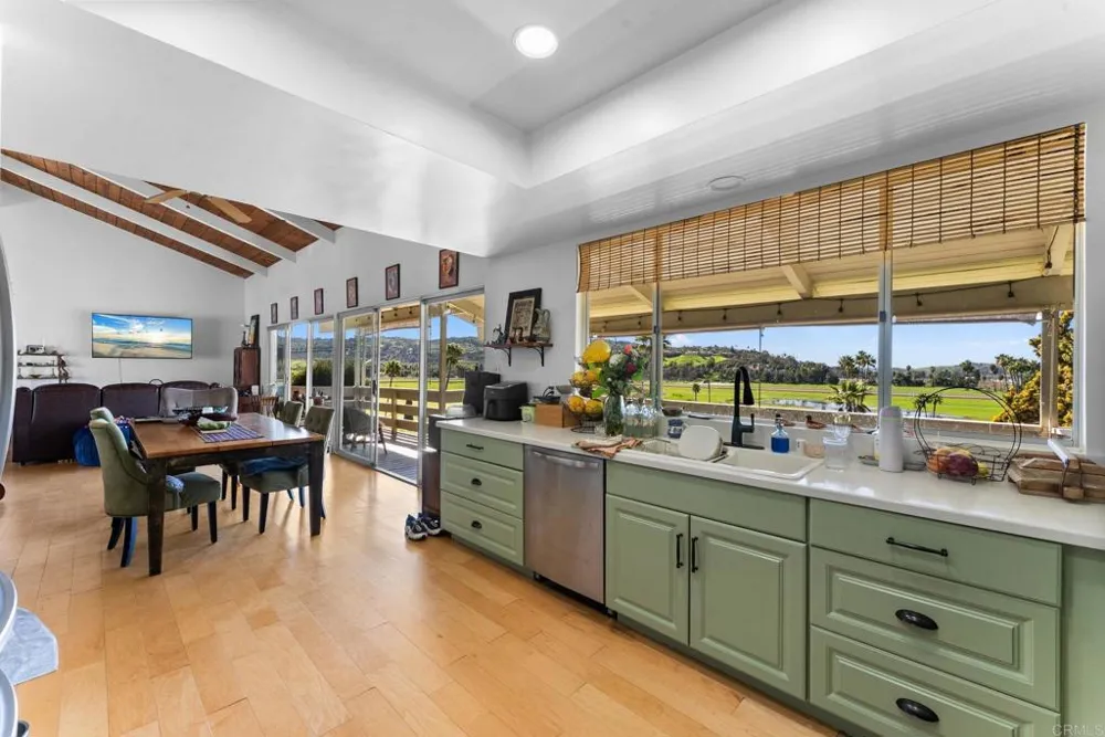 32 Via Casitas Bonsall, CA 92003