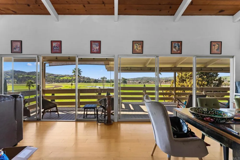 32 Via Casitas Bonsall, CA 92003