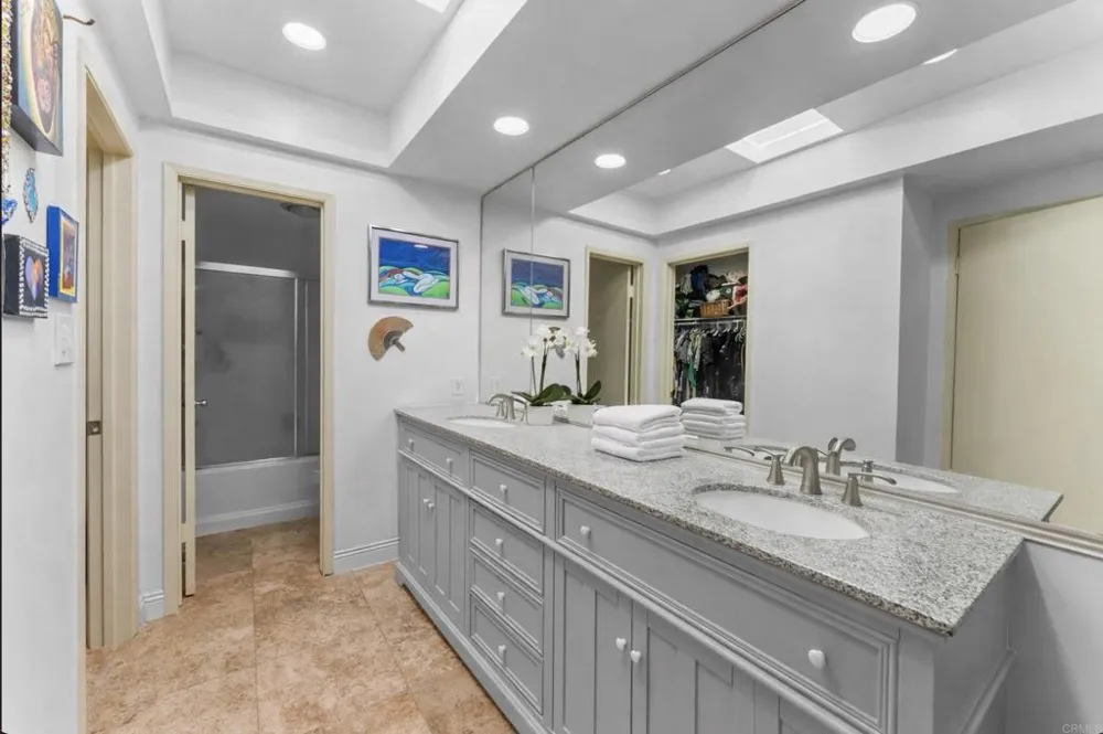 32 Via Casitas Bonsall, CA 92003