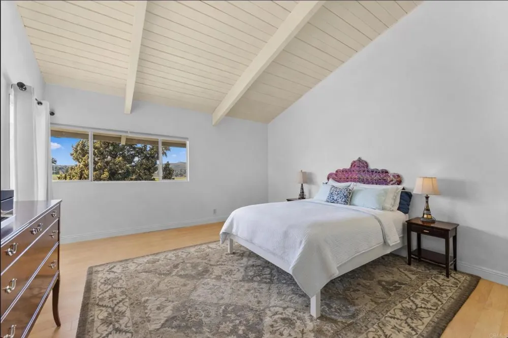 32 Via Casitas Bonsall, CA 92003