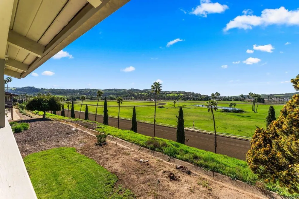 32 Via Casitas Bonsall, CA 92003