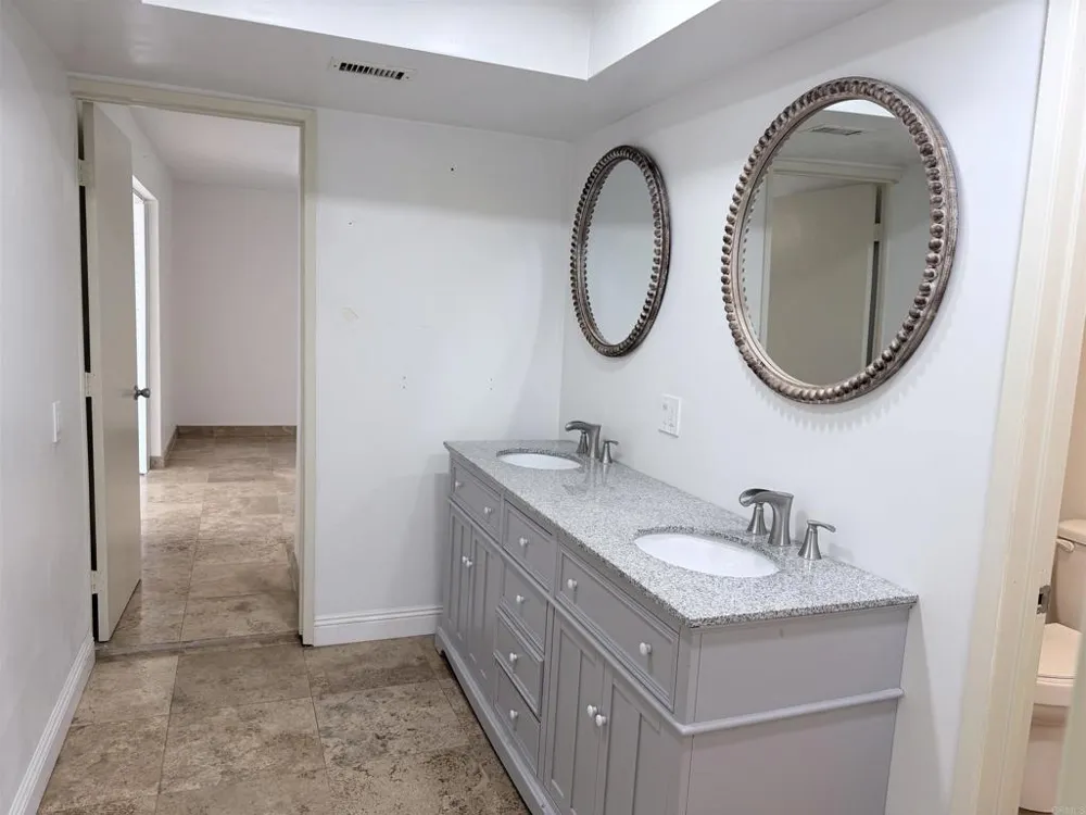 32 Via Casitas Bonsall, CA 92003