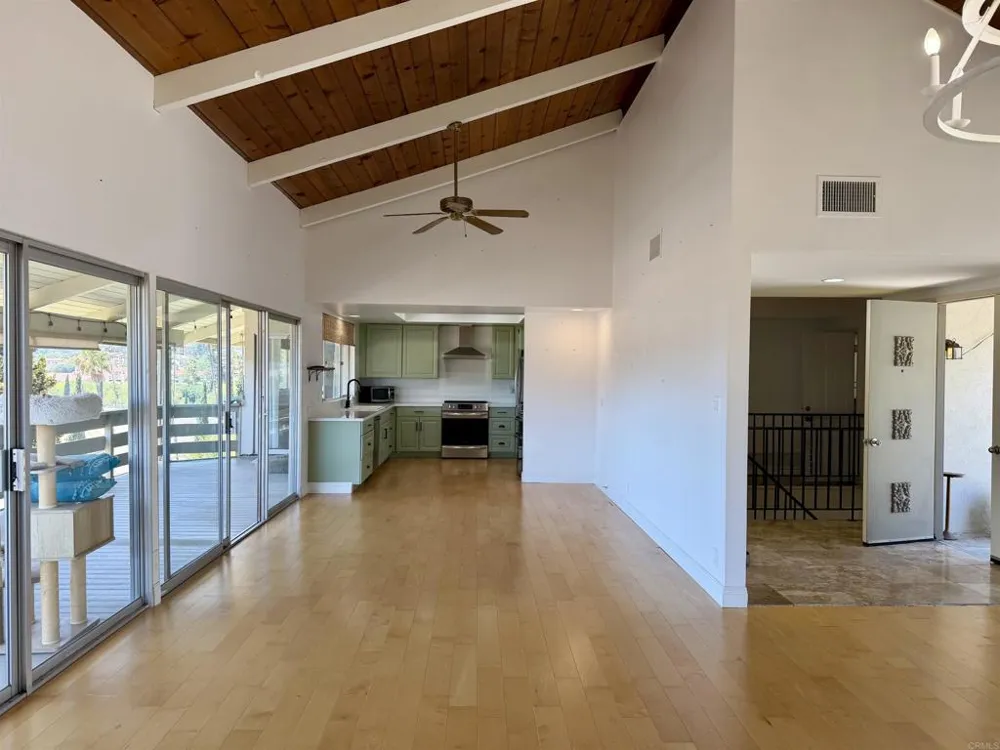 32 Via Casitas Bonsall, CA 92003