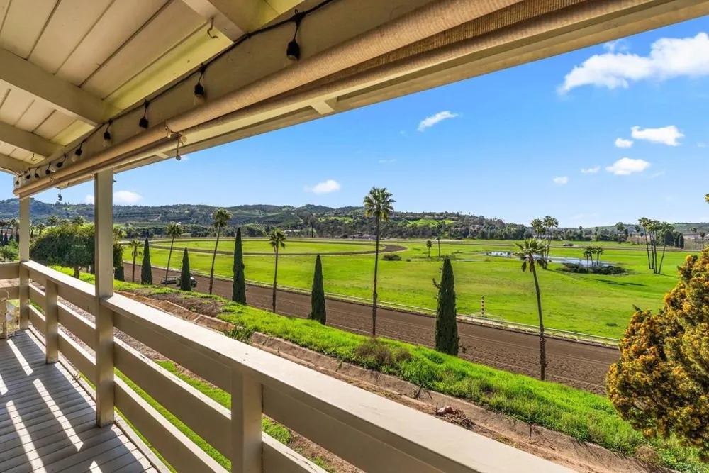 32 Via Casitas Bonsall, CA 92003