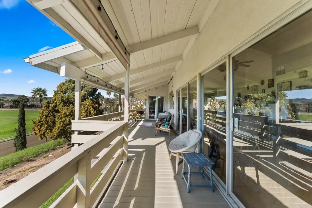 32 Via Casitas Bonsall, CA 92003