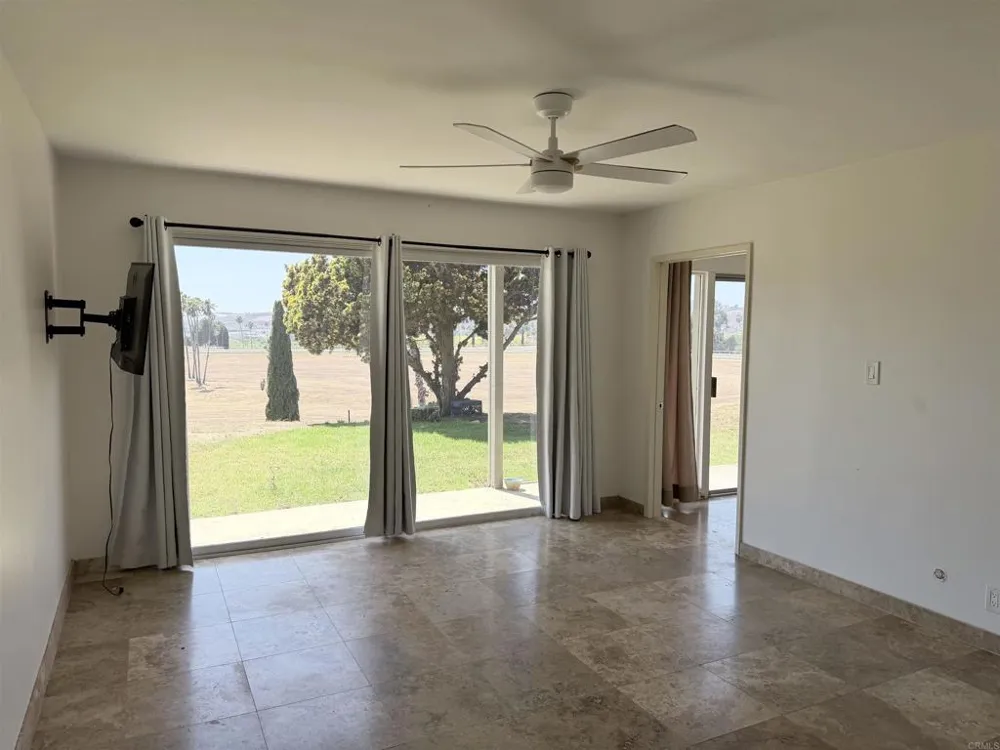 32 Via Casitas Bonsall, CA 92003