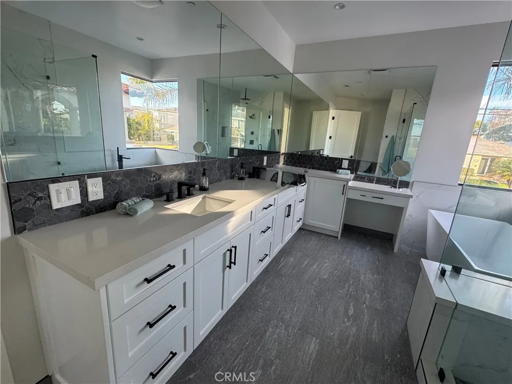 1612 Gates Avenue Manhattan Beach, CA 90266