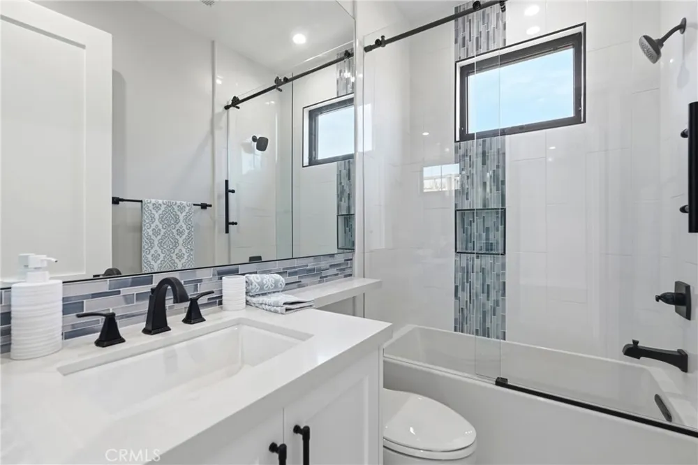 1612 Gates Avenue Manhattan Beach, CA 90266