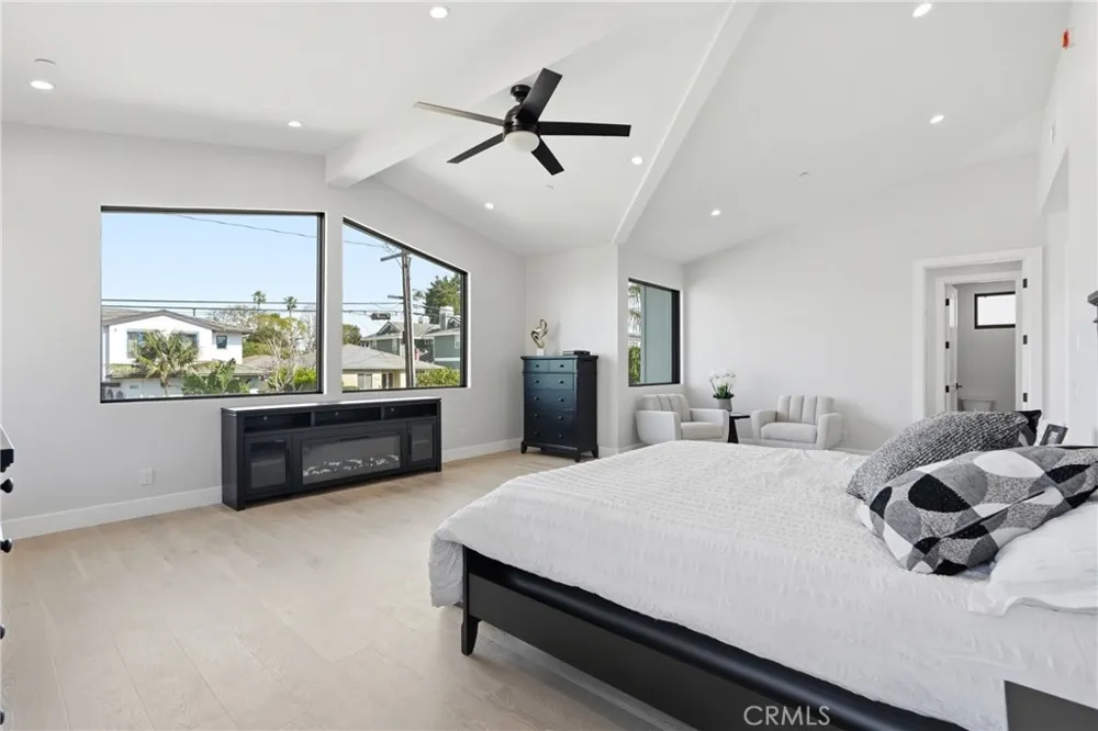 1612 Gates Avenue Manhattan Beach, CA 90266