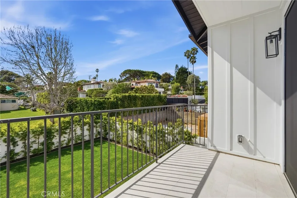 1612 Gates Avenue Manhattan Beach, CA 90266