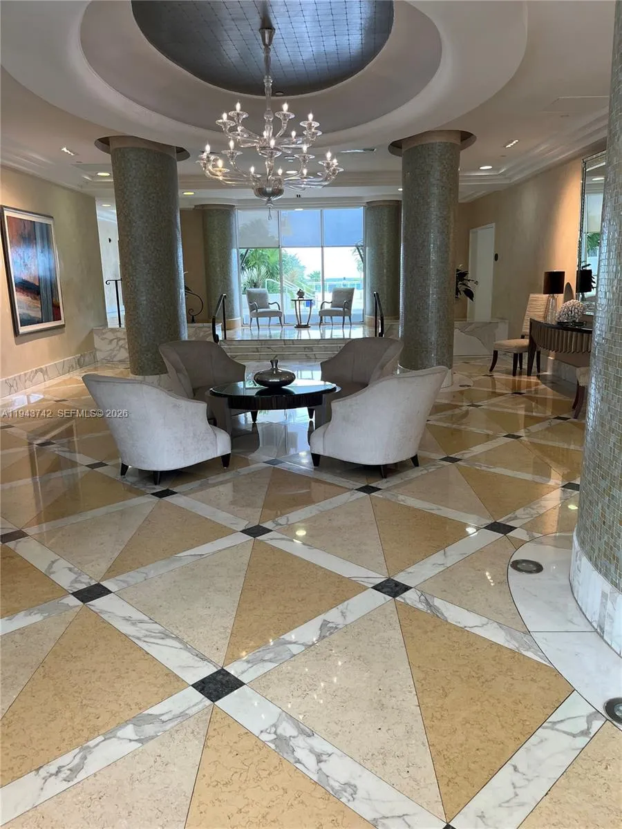 6917 Collins Ave #426 Miami Beach, FL 33141