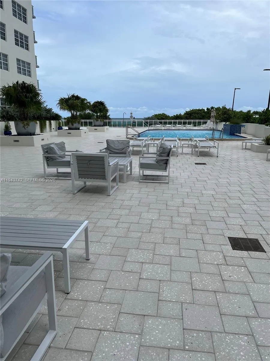 6917 Collins Ave #426 Miami Beach, FL 33141