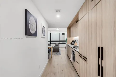 225 N Miami Ave #301