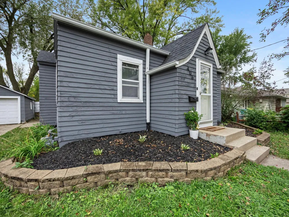 406 5th Street NW Montgomery, MN 56069
