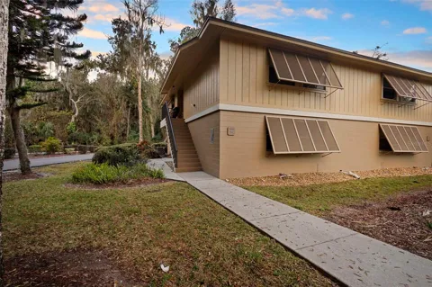 120 HIBISCUS WOODS COURT #15C