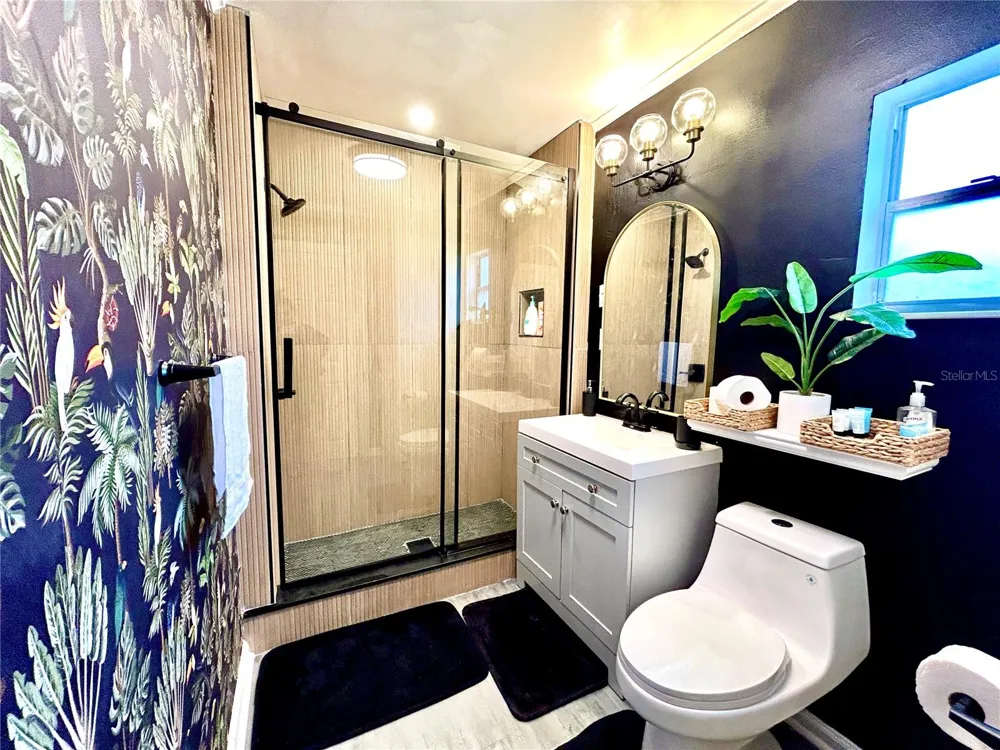 265 W BAY AVENUE Longwood, FL 32750