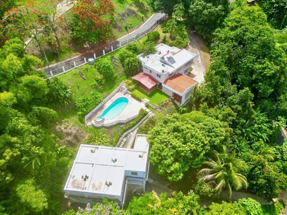 D 17 SUNSET HILLS Guaynabo, PR 00970