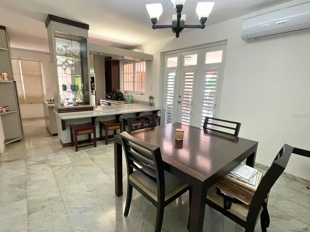 D 17 SUNSET HILLS Guaynabo, PR 00970